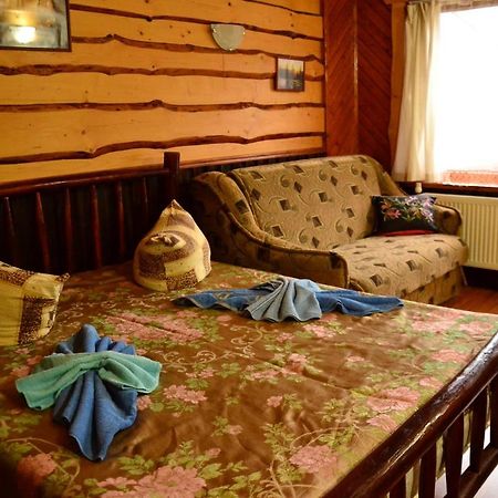 Hotel Gostynniy Dvir Raytshtoky Vorokhta Exterior foto