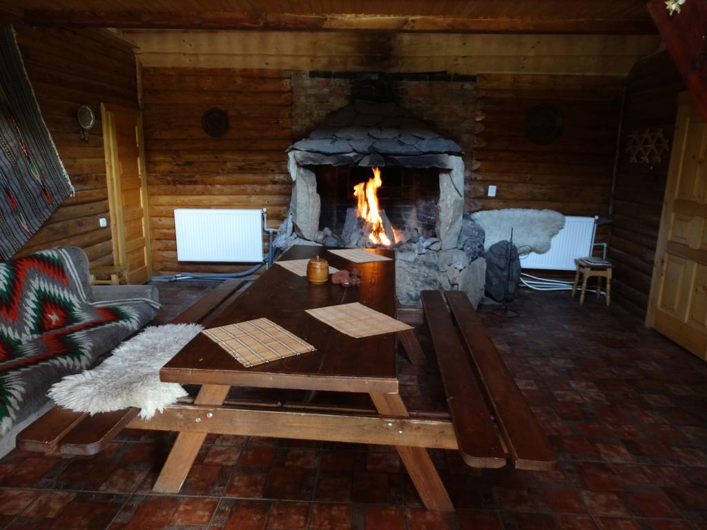 Hotel Gostynniy Dvir Raytshtoky Vorokhta Habitación foto