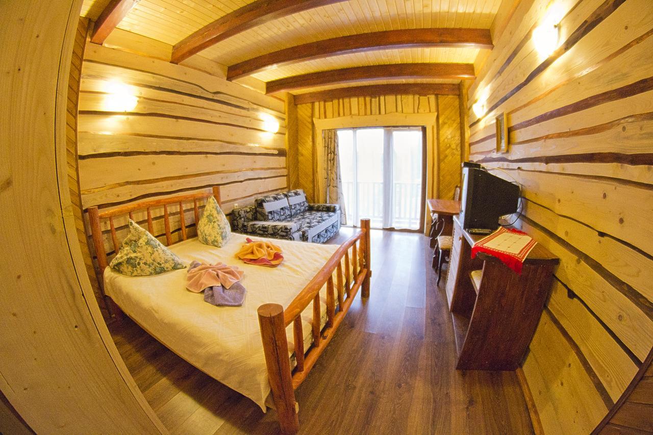 Hotel Gostynniy Dvir Raytshtoky Vorokhta Exterior foto
