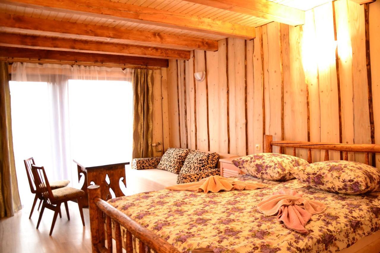 Hotel Gostynniy Dvir Raytshtoky Vorokhta Exterior foto