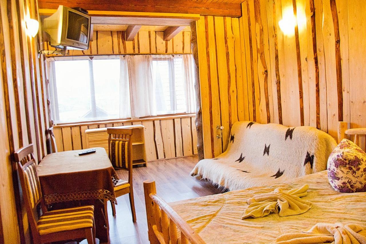 Hotel Gostynniy Dvir Raytshtoky Vorokhta Exterior foto